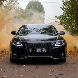 Audi A4 B8 Honeycomb look grill Blanksvart