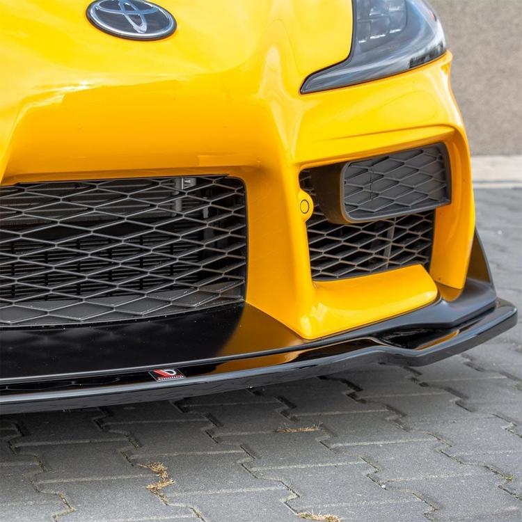 Blanksvart Cupspoiler Fram Toyota Supra