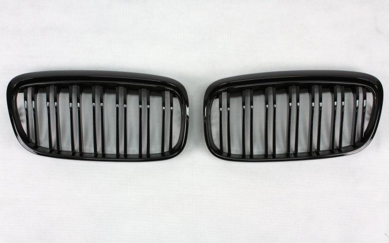 Blanksorte dobbeltribbede nyrer med BMW 2-serie F45/F46