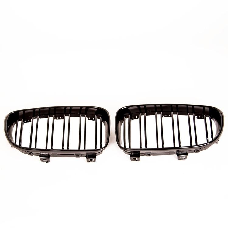 Blanksvart grill BMW 1 serien