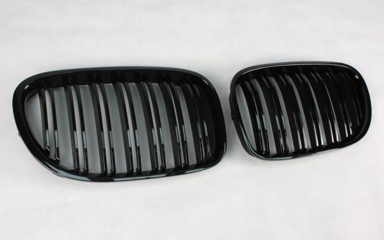 Glossy black double ribbed Grille BMW 7-series (F01)