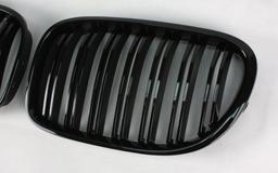 Glossy black double ribbed Grille BMW 7-series (F01)