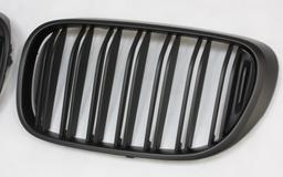 Mattsvarta dubbelribbade njurar BMW 7-serie (G11, G12)