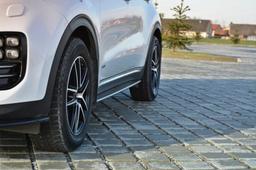 Shiny black sideskirts Kia Sportage GT-Line