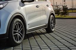 Shiny black sideskirts Kia Sportage GT-Line