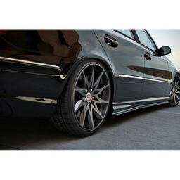 Addon splitter sideskjørtene Mercedes W211 AMG