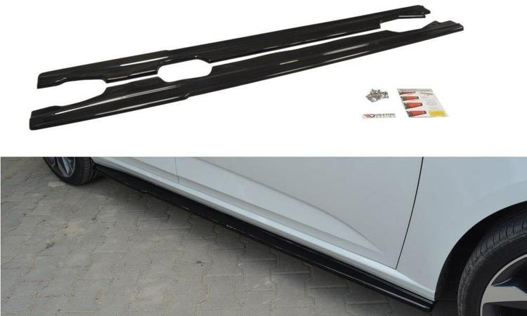 Kiiltävän musta sivuhameet Renault Megane MK4