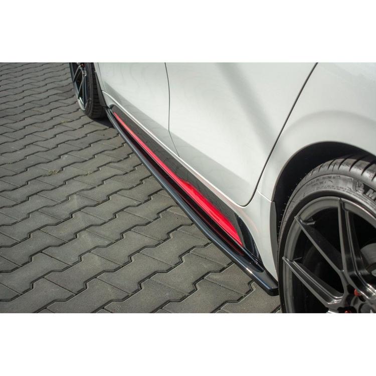 Sideskørter Kia ProCeed GT