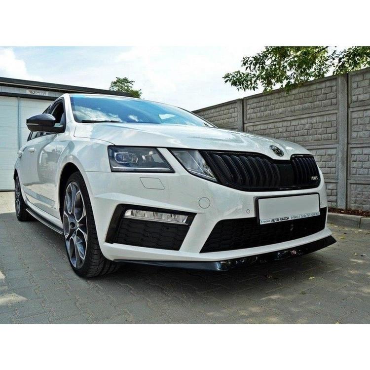 Blanksvart Cupspoiler Skoda Octavia RS