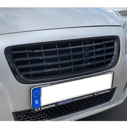 Fully Black Styling Grille that fits Volvo V70Nn