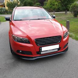 Fully Black Styling Grille that fits Volvo V70Nn