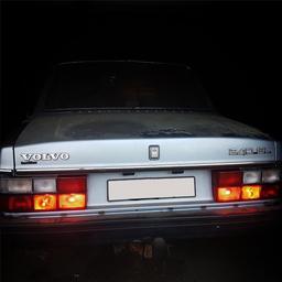 Tail Lights Red/White that fits Volvo