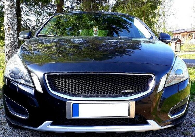 Krom/Svart Grill som passar Volvo S/V60