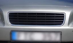 XC Grill Krom & Svart Emblemlös som passar Volvo V70N