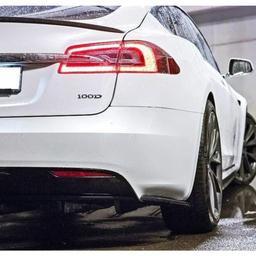 Bakre splitter till Tesla Model S