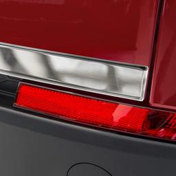 Chrome detail to tail gate on Land Rover Discovery Sport
