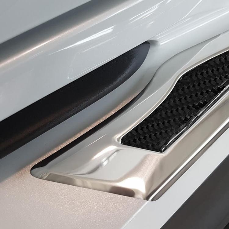 Takapuskurin suojapelti kromattu ja hiiilikuitu till Toyota C-HR