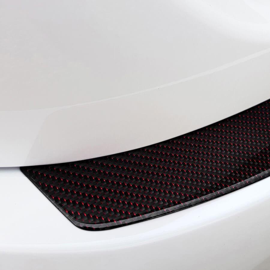 Lastskydd kolfiber med röda detaljer till Mercedes CLS (C218)