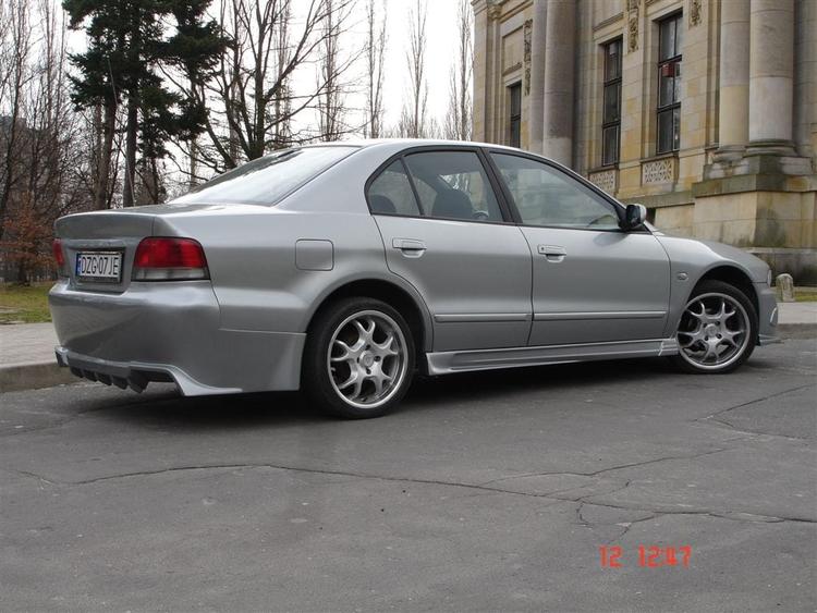 Sivuhelmat  Mitsubishi Galant Kombi