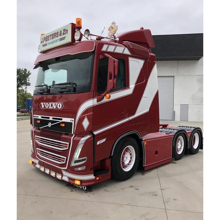 Snygg Splitter som passar Volvo FH4 / FH5 / FM5