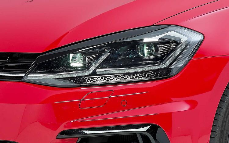 Glossy Black Eyelids VW Golf 7