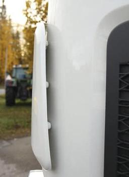 Dirt Deflector