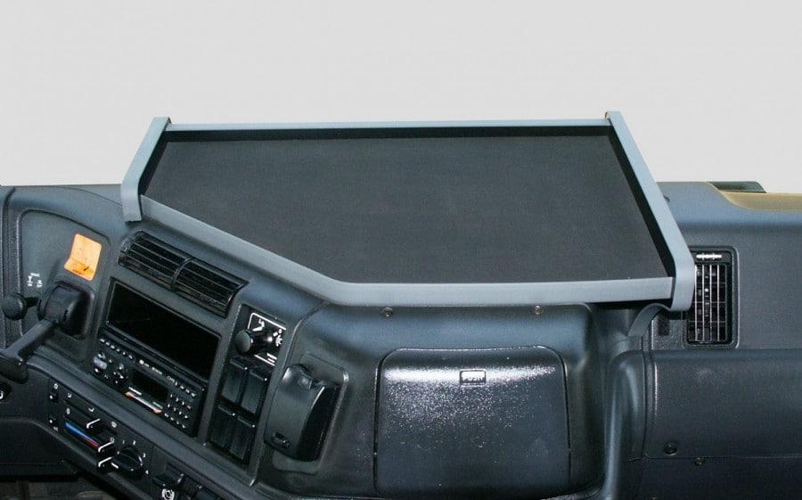 Svart Förarbord som passar Volvo FH/FM