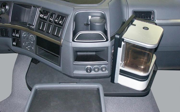 Keskipöytä joka sopii Volvo FM08 Titan