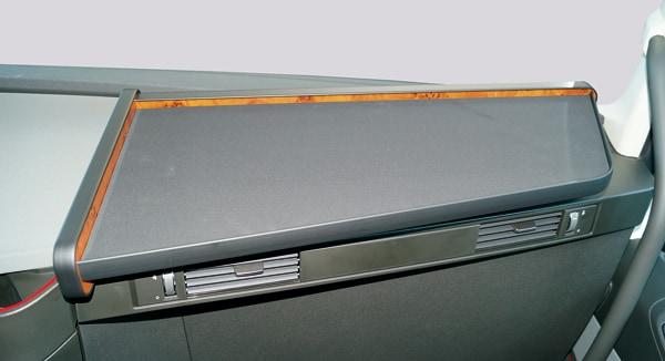 Eksklusivt Passagerbord Med Imiteret Træ der passer til Volvo FH Version 4