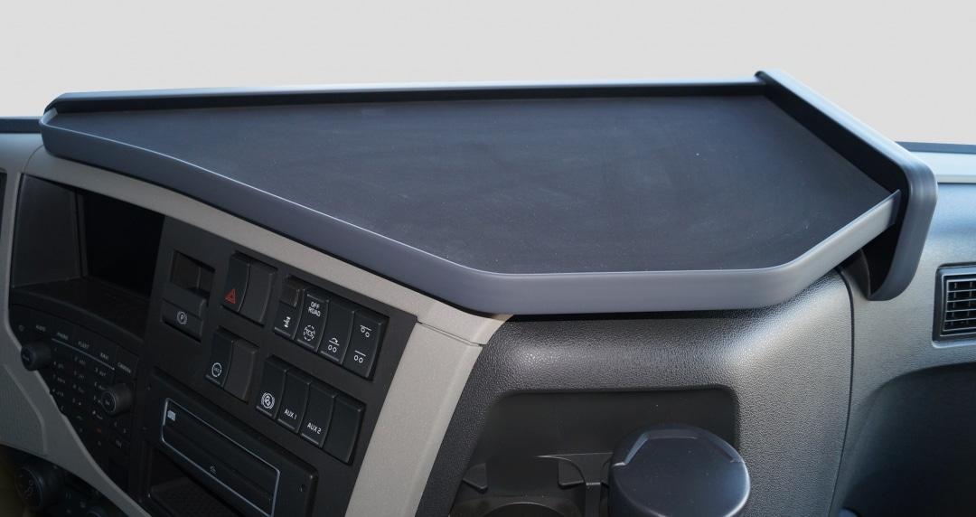 Svart Förarbord som passar Volvo FM Version 4