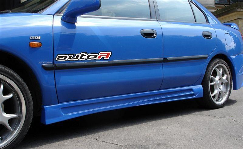 Sivuhelmat  Mitsubishi Carisma