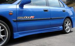 Sivuhelmat  Mitsubishi Carisma