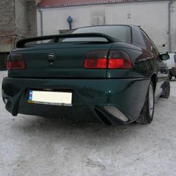Opel Omega B Bakskjørt Lost Boy