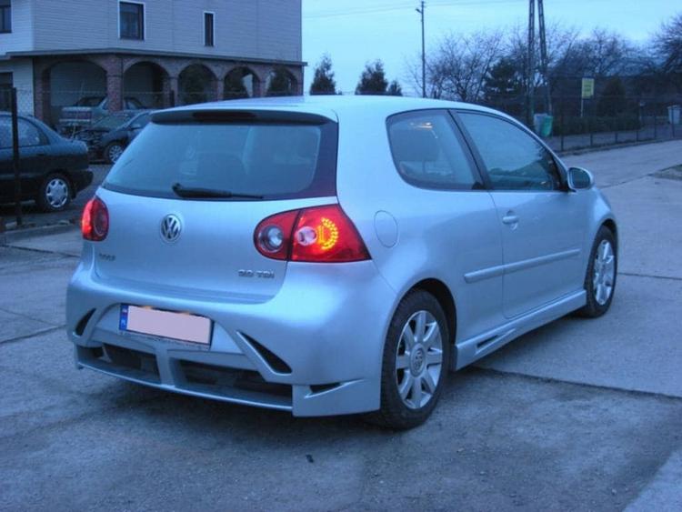 Stötfångare bak VW Golf V