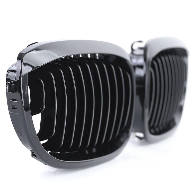 Blanksvarta njurar (grill) BMW E46 2003-2007