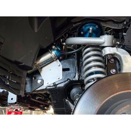 Främre 2.5 behållarfästen Superior Engineering för Toyota Land Cruiser 300-serien 2021- - 2