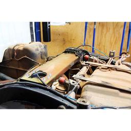 Bakre förstärkning vid spiralfjädertornen sats Superior Engineering för Nissan Patrol Y60 1988-1997 och Nissan Patrol Y61 1997-2016 - 3