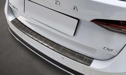 Lastskydd på Skoda Octavia 4 Scout 2020- närbild bakifrån