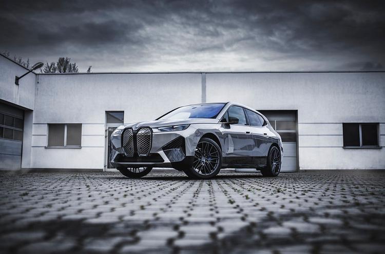 BMW iX