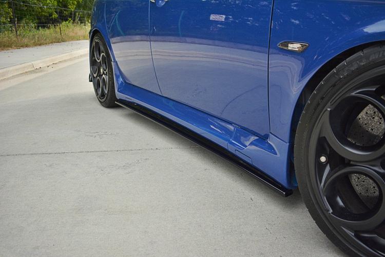Maxton Design Sivuhelmat Alfa Romeo 156 GTA  