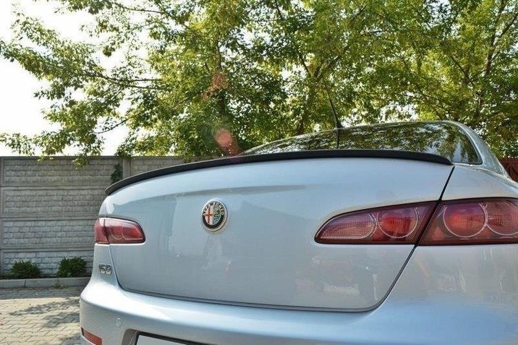 Maxton Design Siipi Alfa Romeo 159