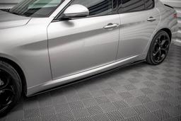 Maxton Design Sivuhelmat Alfa Romeo Giulia Sport