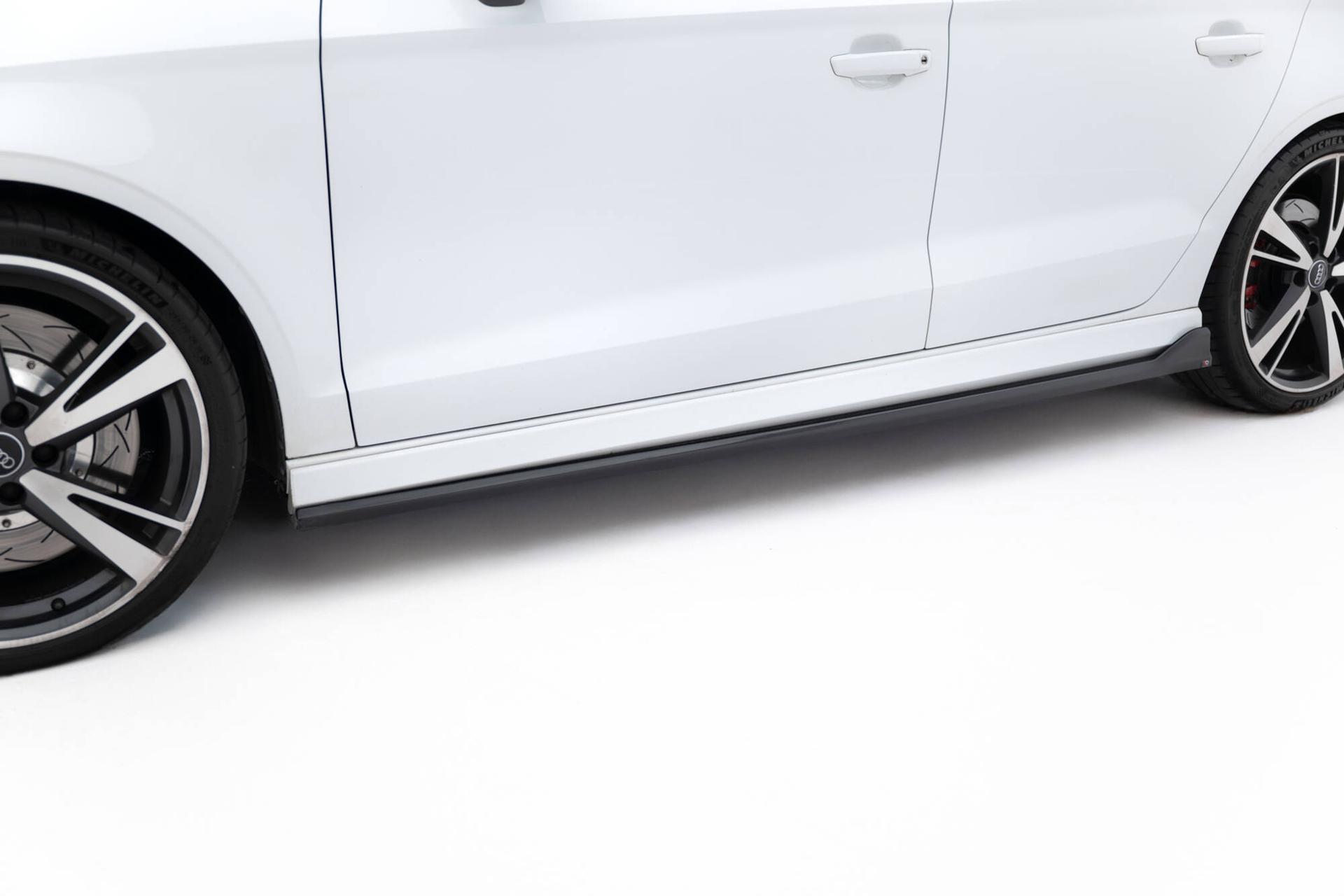 Maxton Design Sivuhelmat V.3 Audi RS3 Sedan 8V Facelift