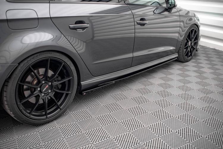 Maxton Design Sivuhelmat Audi S3 / A3 S-line Sportback 8V Facelift