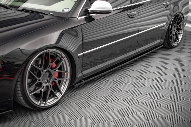 Maxton Design Sivuhelmat Audi S8 D3