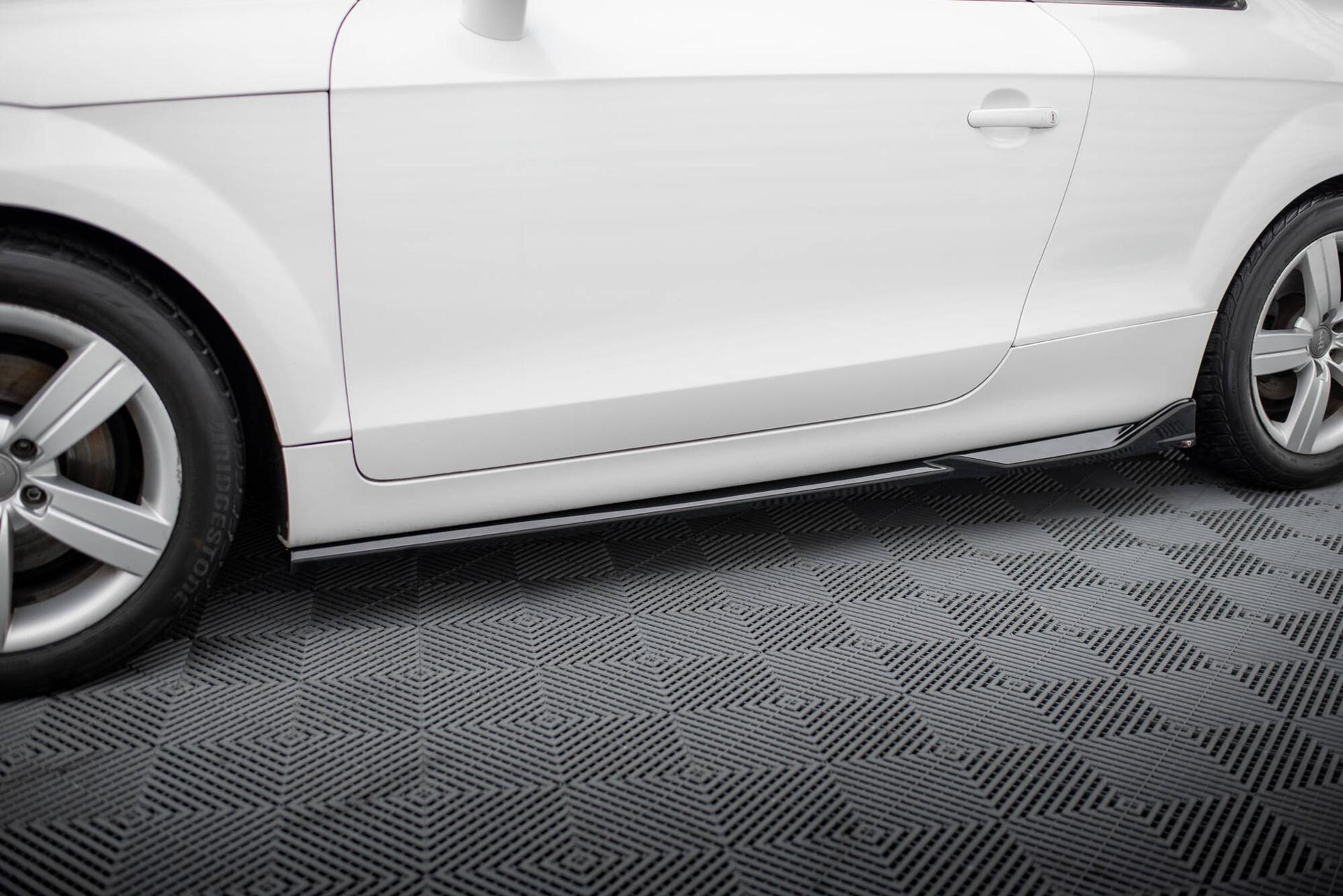 Maxton Design Sivuhelmat Audi TT 8J
