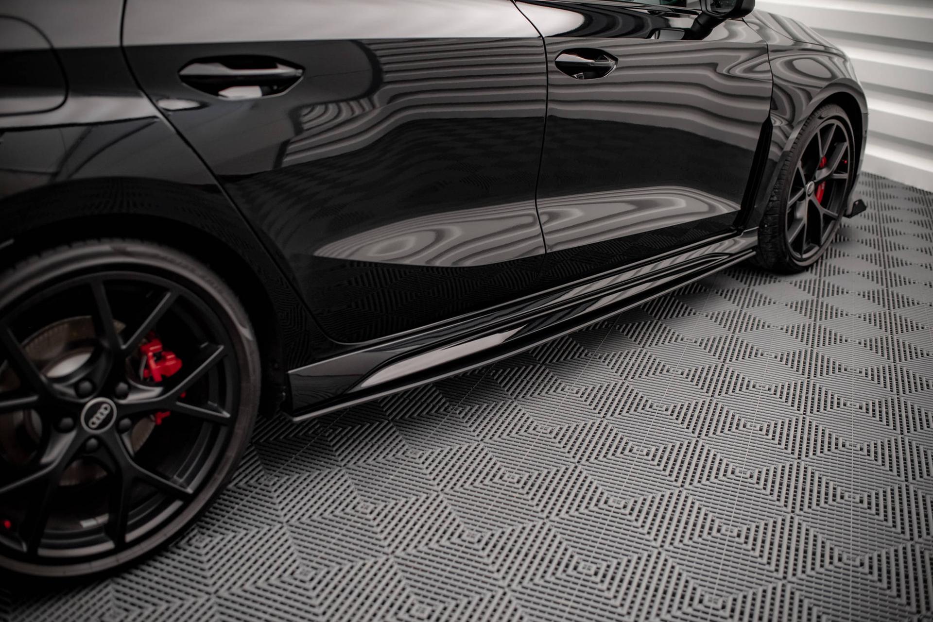 Maxton Design Sivuhelmat Street Pro Audi RS3 Sportback 8Y
