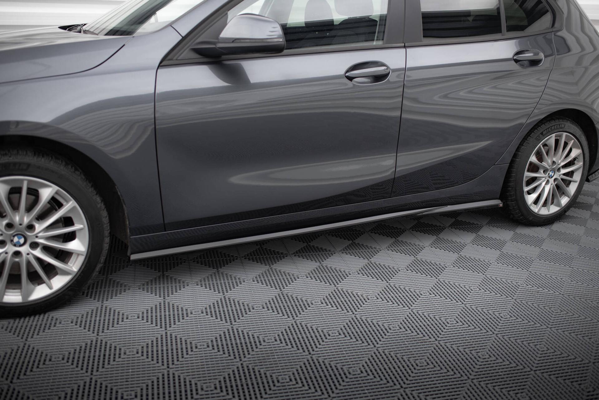Maxton Design Sivuhelmat BMW 1-serie F40