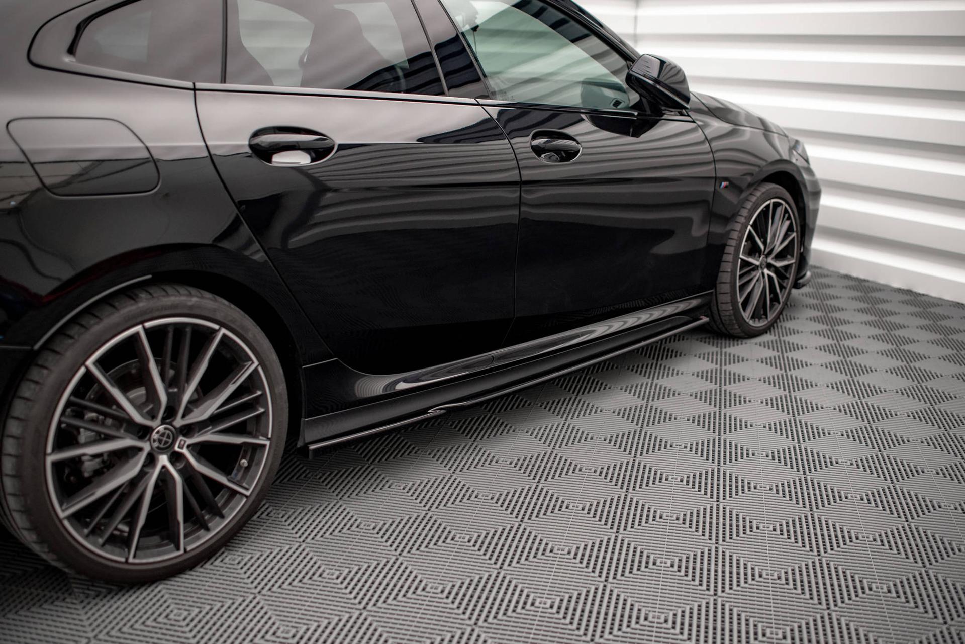 Maxton Design Sivuhelmat V.1 BMW 2-serie Gran Coupe M-pack / M235I F44