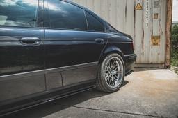 Maxton Design Sivuhelmat BMW M5 / 5 M-pack E39